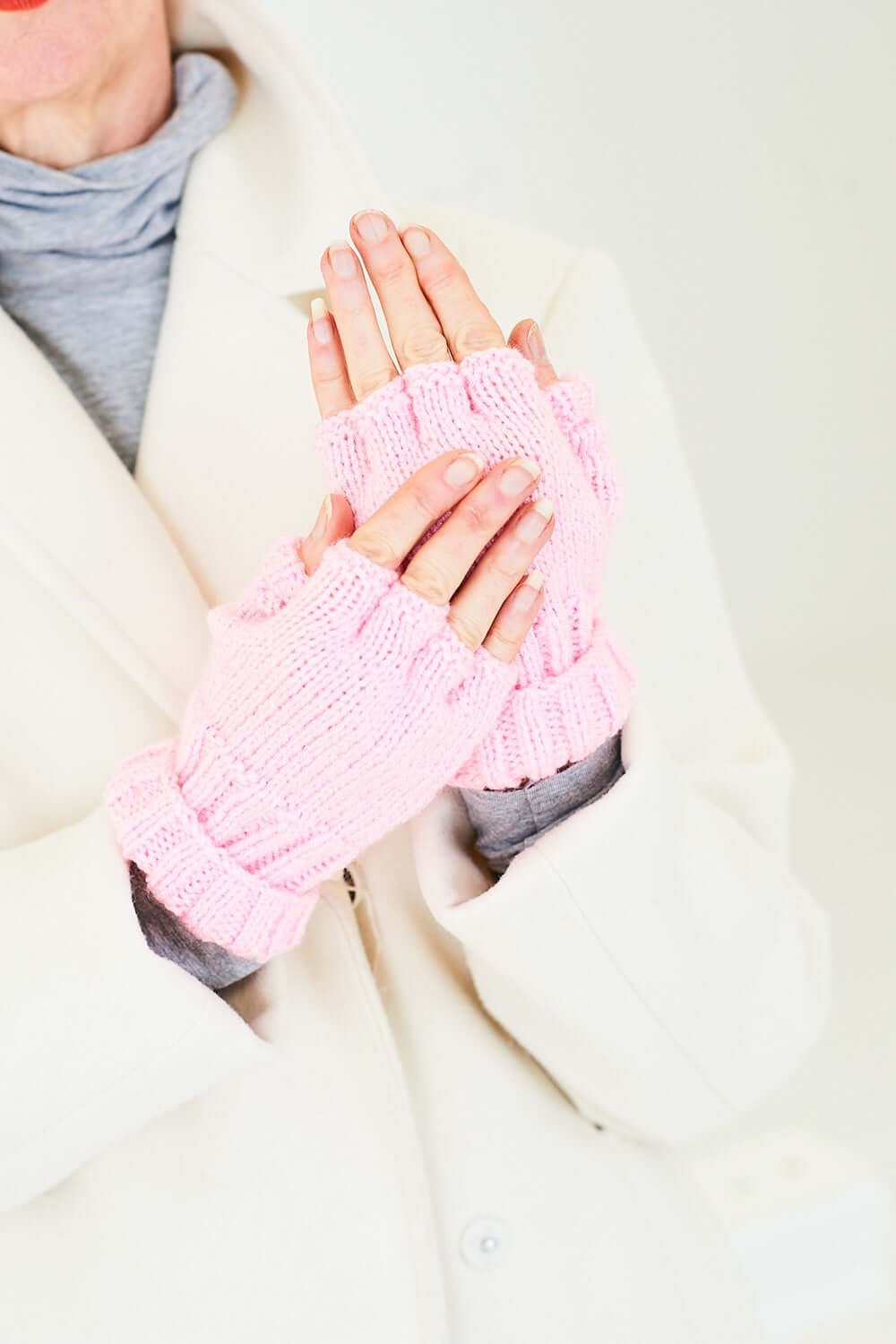 Adult and Children’s Gloves & Mitts in Stylecraft Special DK: 10144