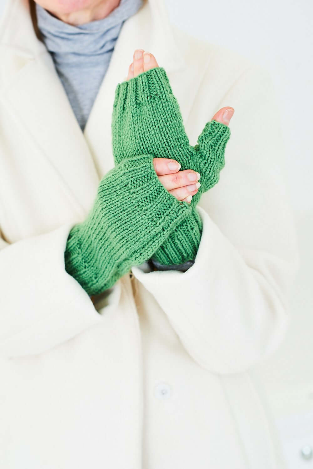 Adult and Children’s Gloves & Mitts in Stylecraft Special DK: 10144