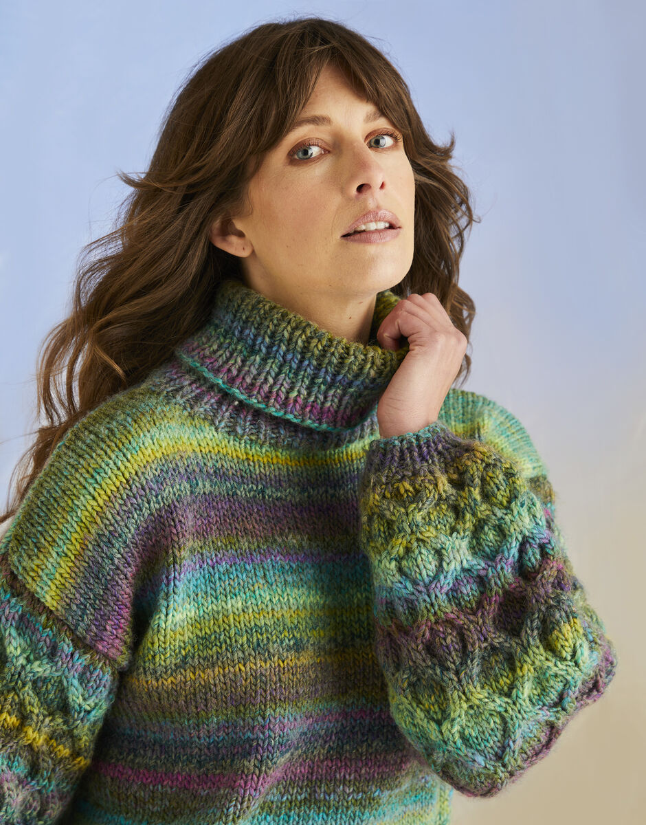 Kelp Sleeve Sweater and Scarf in Sirdar Jewelspun Chunky - Pattern 10706
