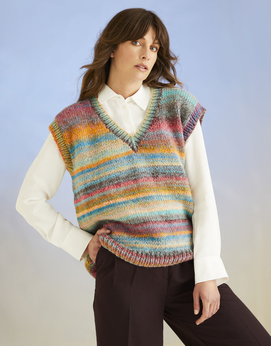 Ocean Treasures Tank Top in Sirdar Jewelspun Chunky - Pattern 10700
