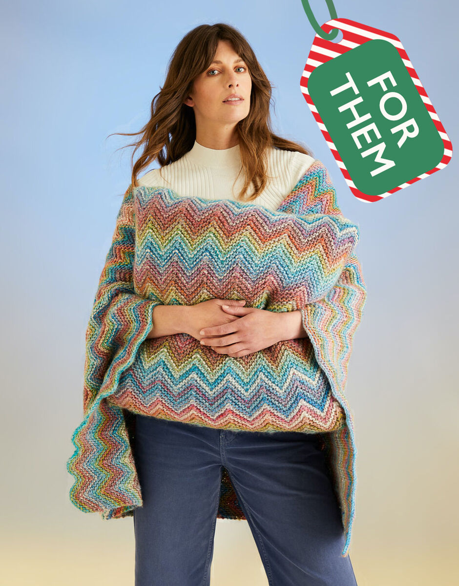 Ripples Blanket and Cushion in Sirdar Jewelspun Chunky - Pattern 10707