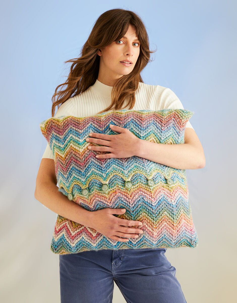 Ripples Blanket and Cushion in Sirdar Jewelspun Chunky - Pattern 10707