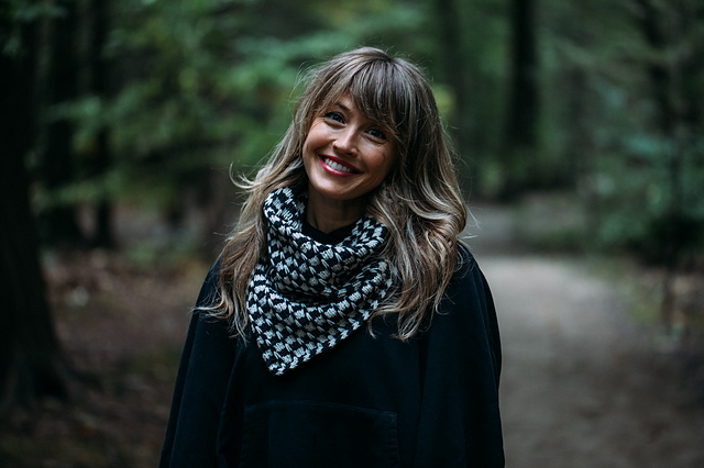 Night & Day Cowl by Andrea Mowry