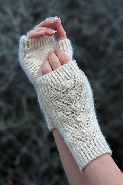 Lace Mitts with Sue Brooks