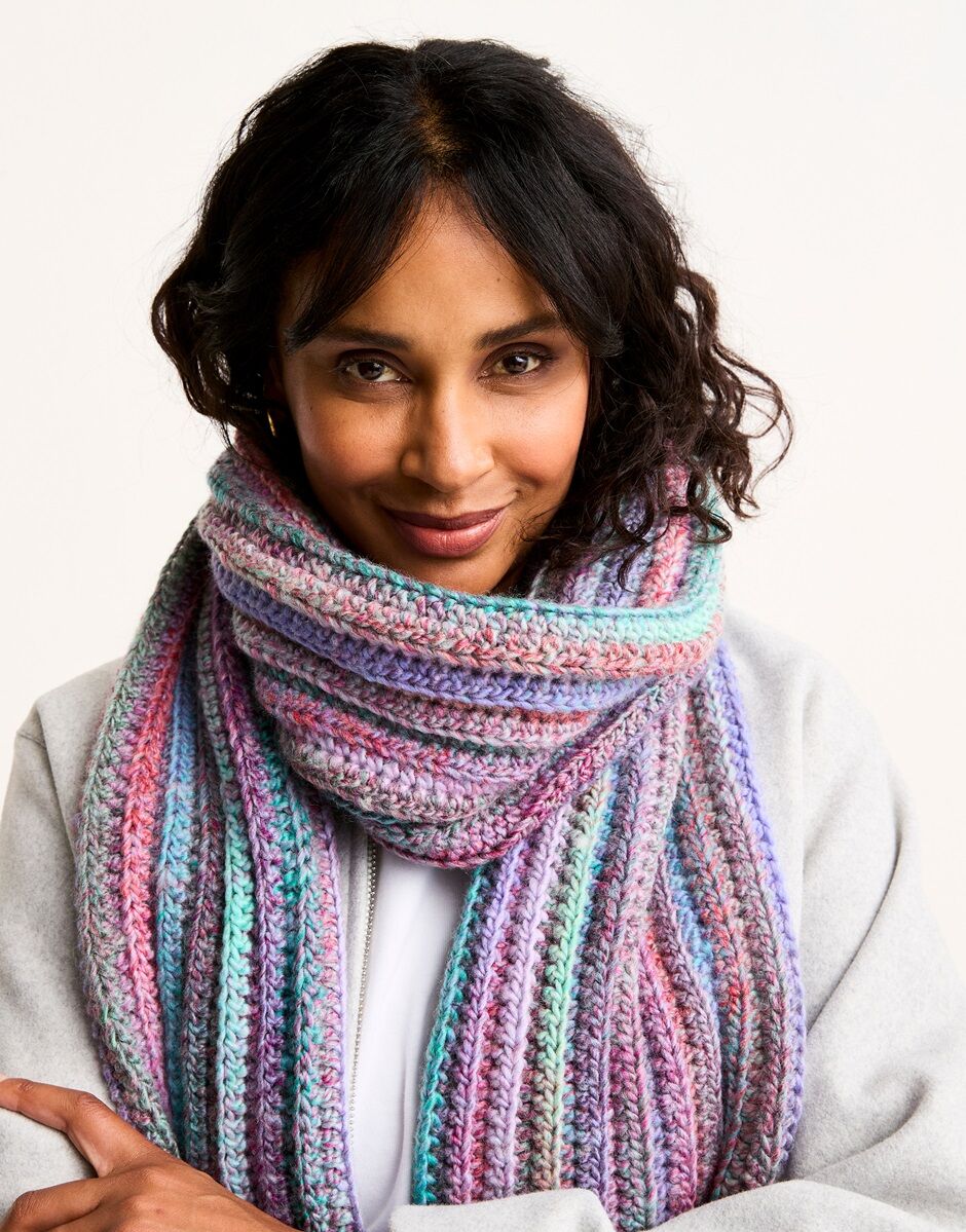 Rich Seam Crochet Scarf - Sirdar 10811