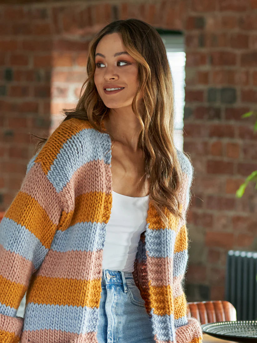 Knit. Flow. Grow. Super Chunky Pattern Book