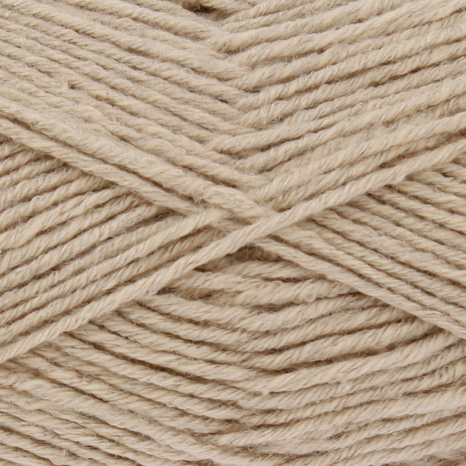 Oatmeal coloured solid yarn